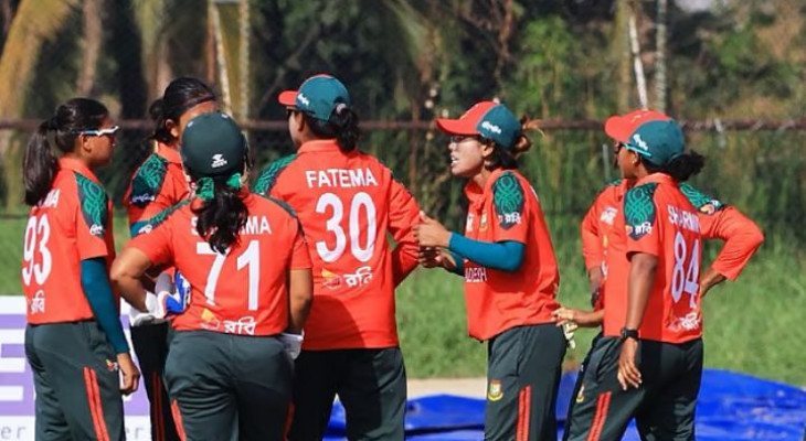 পাকিস্তানকে উড়িয়ে দিয়ে ফাইনালে বাংলাদেশ